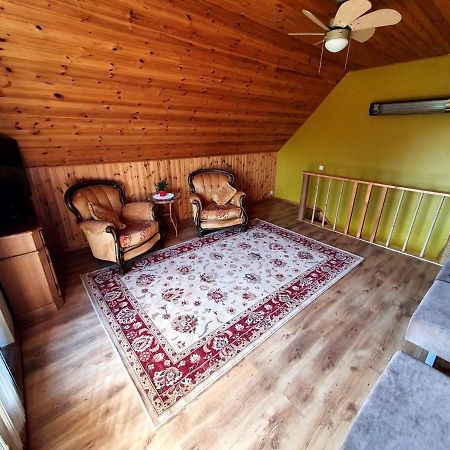 Brivdienu Maja Amrai Ventspils Esterno foto