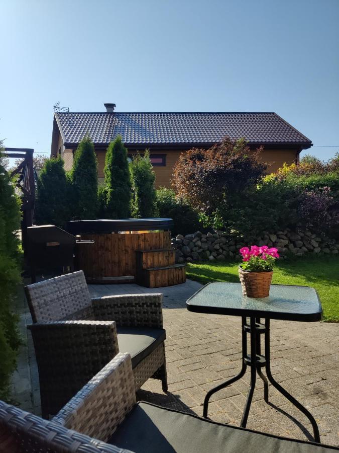 Brivdienu Maja Amrai Ventspils Esterno foto